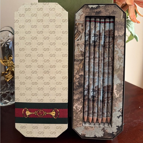 NWT Gucci 6 piece Pencil Set in box - Picture 3 of 5